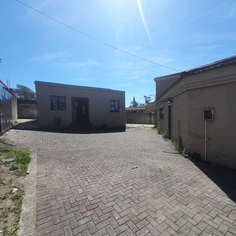 4 Bedroom Property for Sale in Mdantsane Nu 1 Eastern Cape